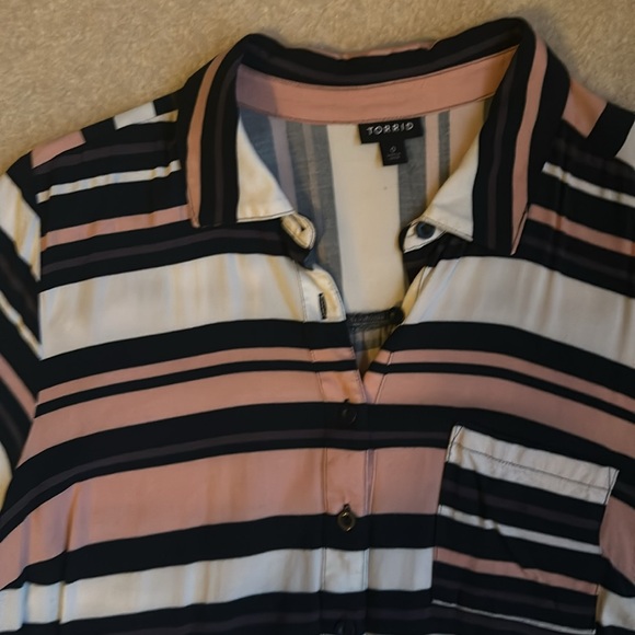 Torrid - Picture 2 of 4